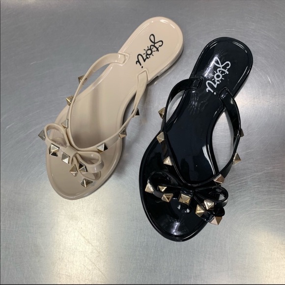 🌼Girl’s Studded Jelly Sandals (Cream) - Picture 5 of 7